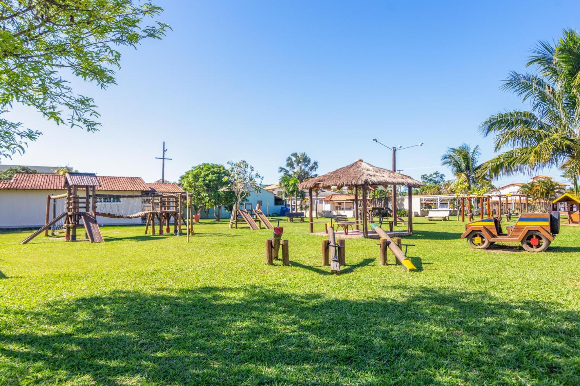 Refugio Tropical Casa De Praia Com Piscina Aquecida E 4 Suites E Garagem 3 Carros, 800 Mtrs Da Praia Internet 700 Mbps, Condominio Privado Com Pista De Skate , Quadra De Futevolei , Campos E Quadras De Futebol! Cabo Frio Ngoại thất bức ảnh